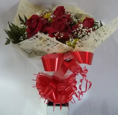 Buquê de rosas vermelhas para presente